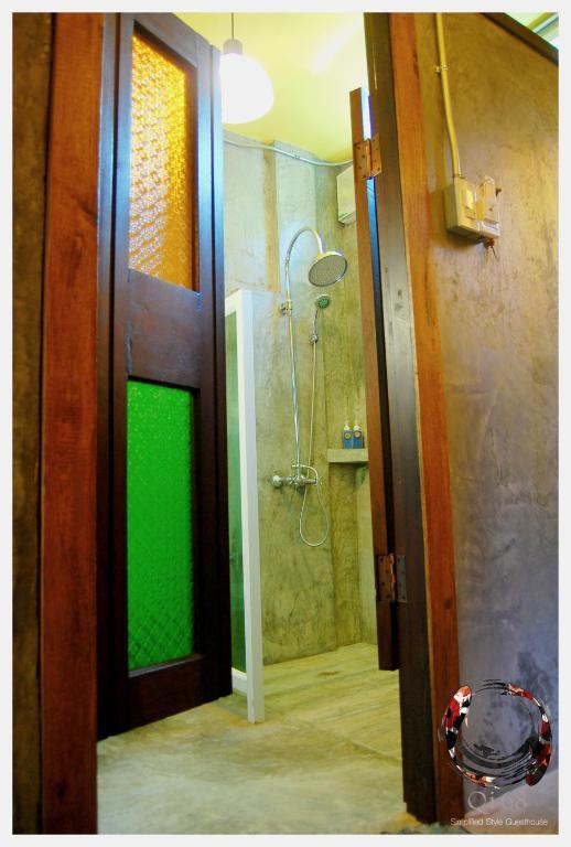 Qi 68 Hotel Chiang Mai Værelse billede